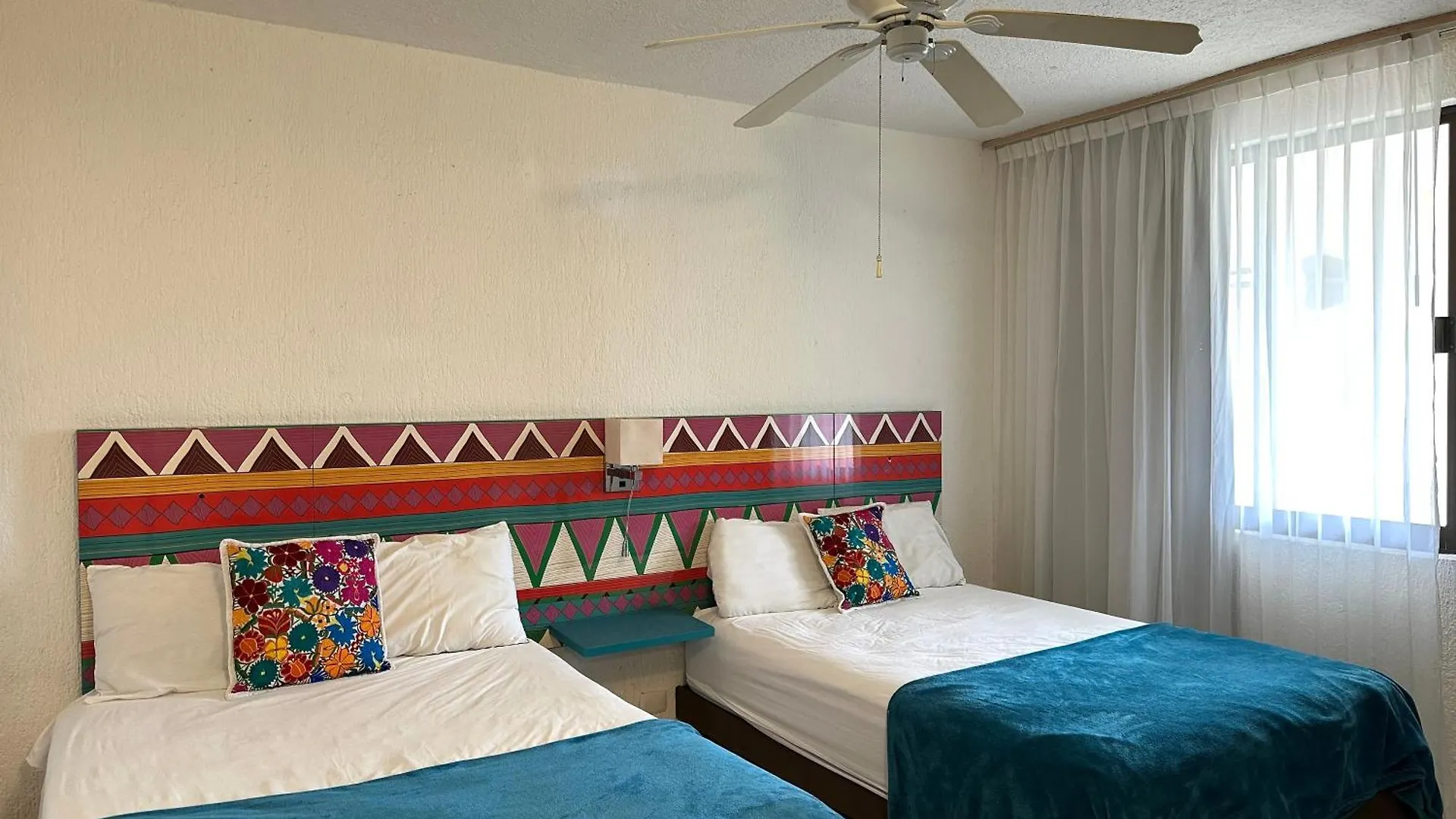 Apartment Condominiums By The Sea Cancun