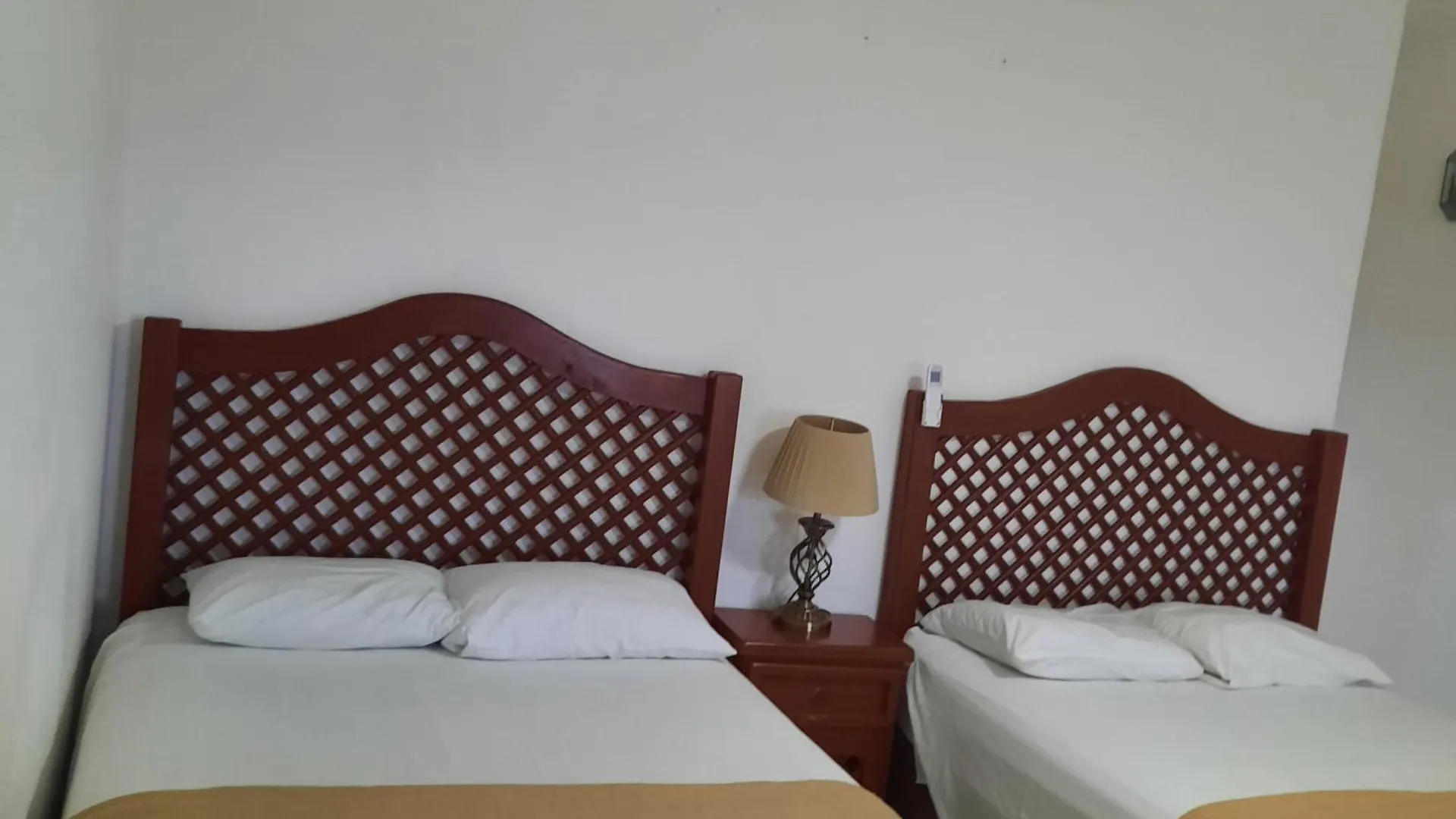 Condominiums By The Sea Cancún Apartmán