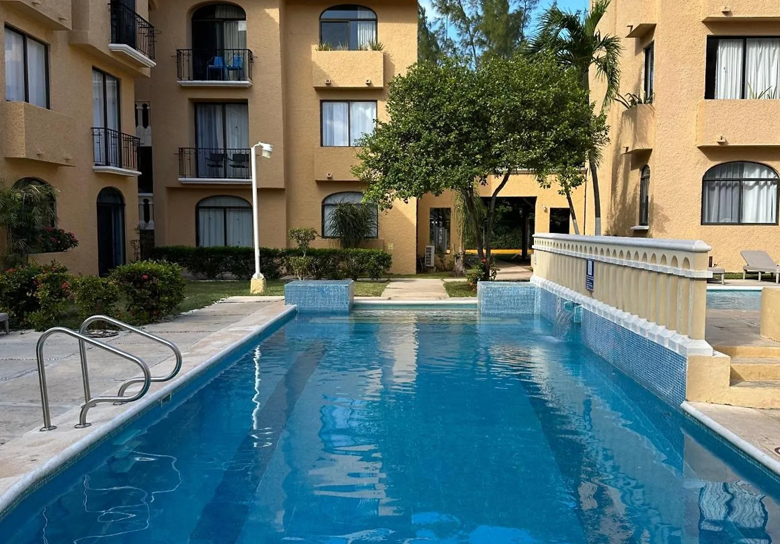 Condominiums By The Sea Cancún Apartmán